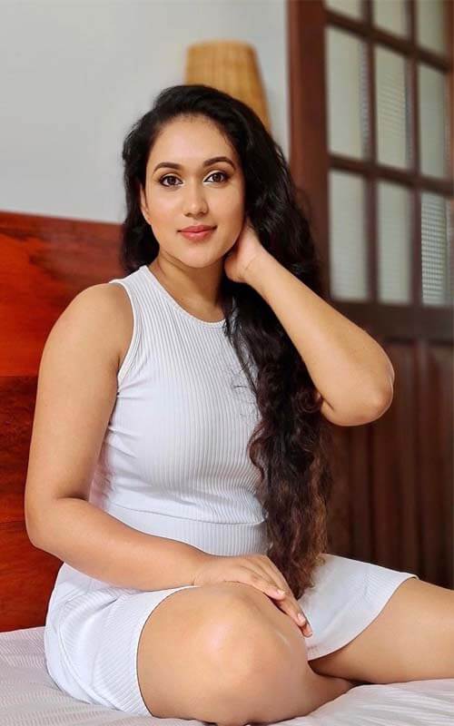 Good looking bangalore hi5 call girls available for fun