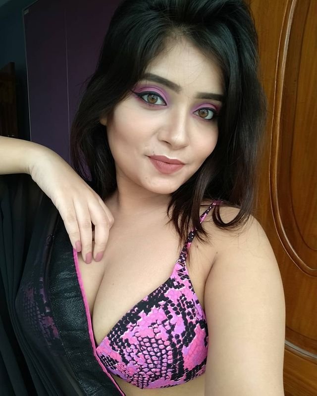 Direct contact call girls in malleshwaram