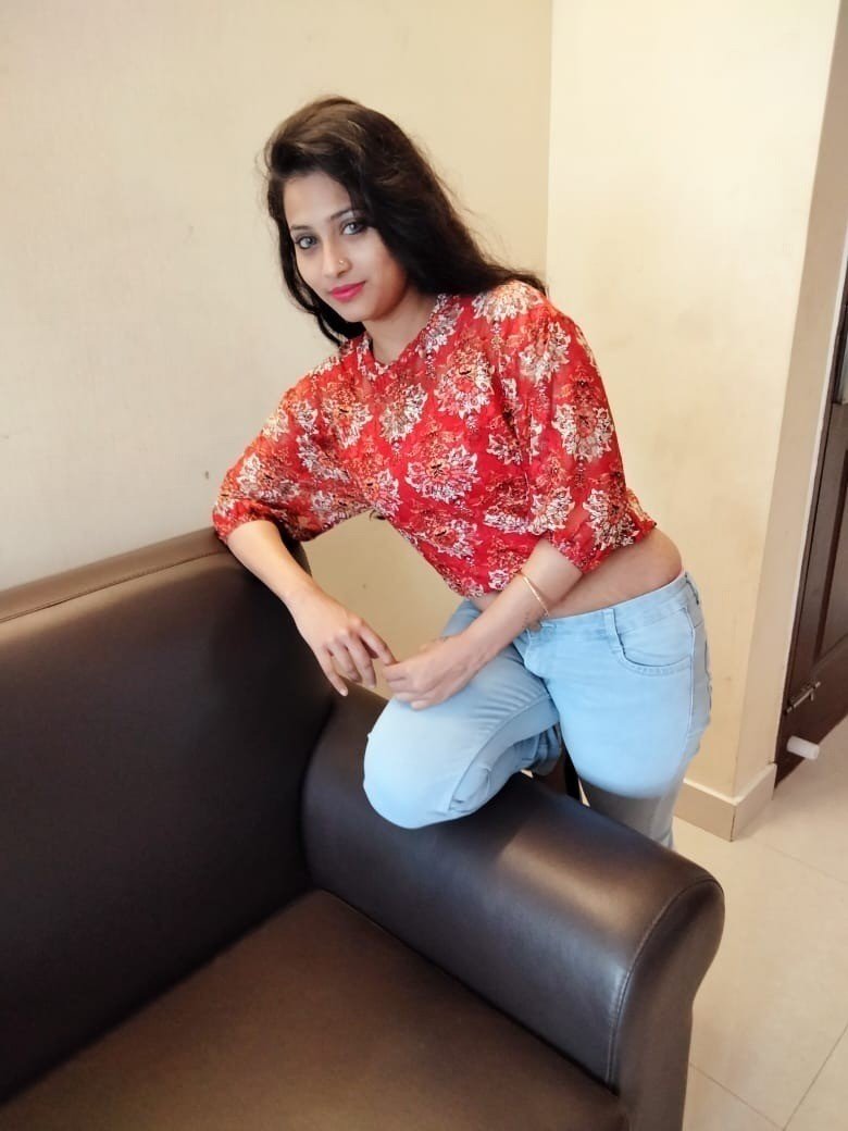 good looking young kannada womens available for fun booking call