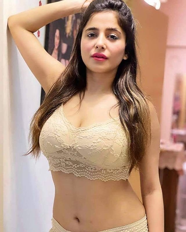 good looking young kannada womens available for fun booking call