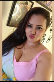 long hair curvy North Indian BTM Layout