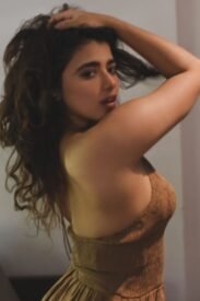 long hair curvy North Indian BTM Layout