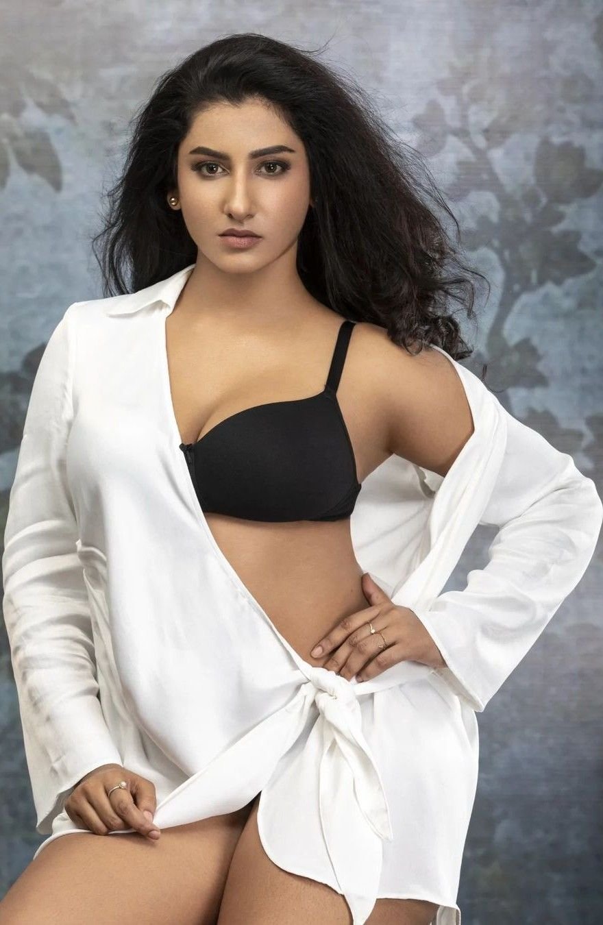 slim petite foreign girl escorts