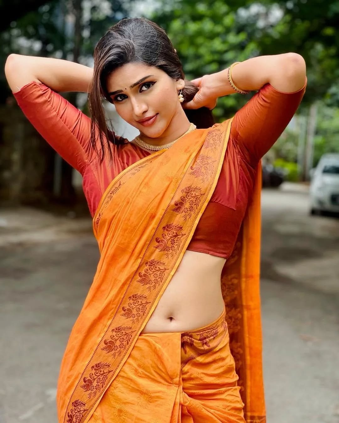 Curvy Working Girls Bangalore