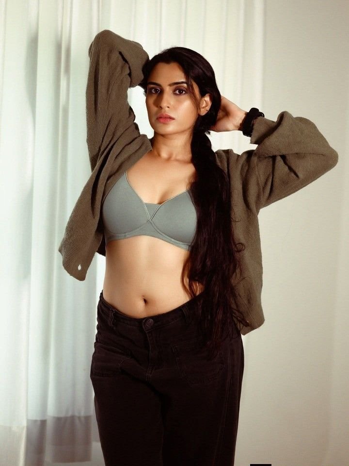 three hours passionate escorts MG Road