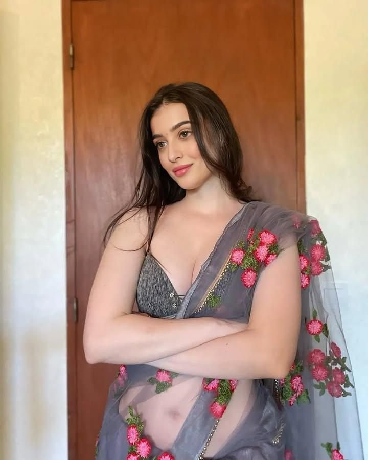 Busty Call Girls in Bangalore
