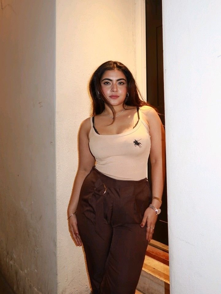 slim teen looking escorts near me