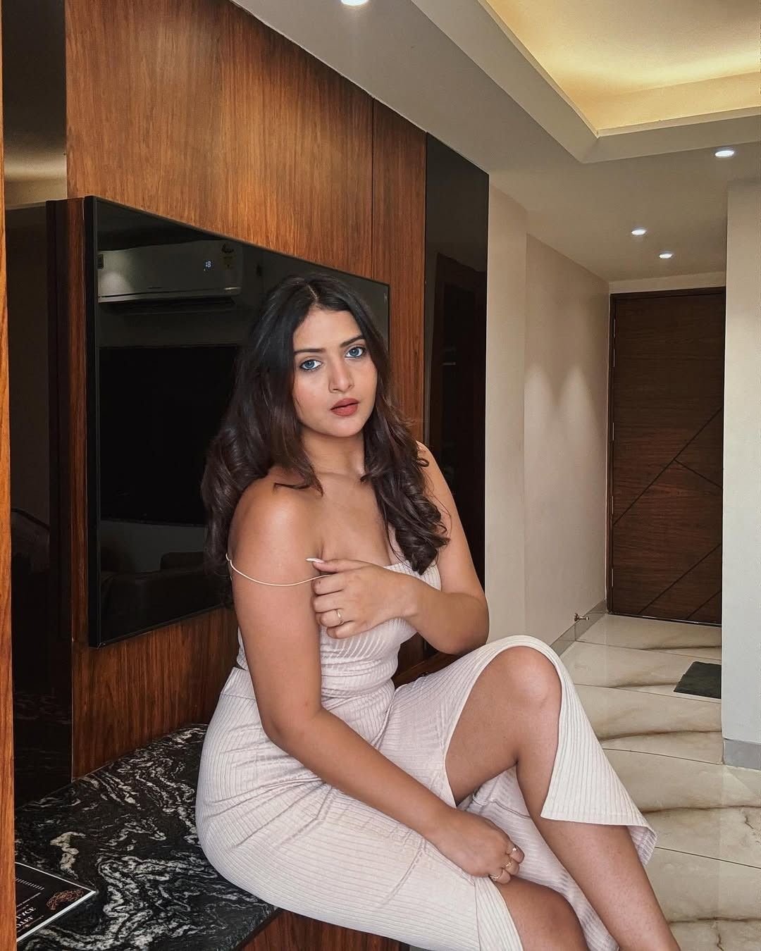 dinner date high class call girls Electronic City