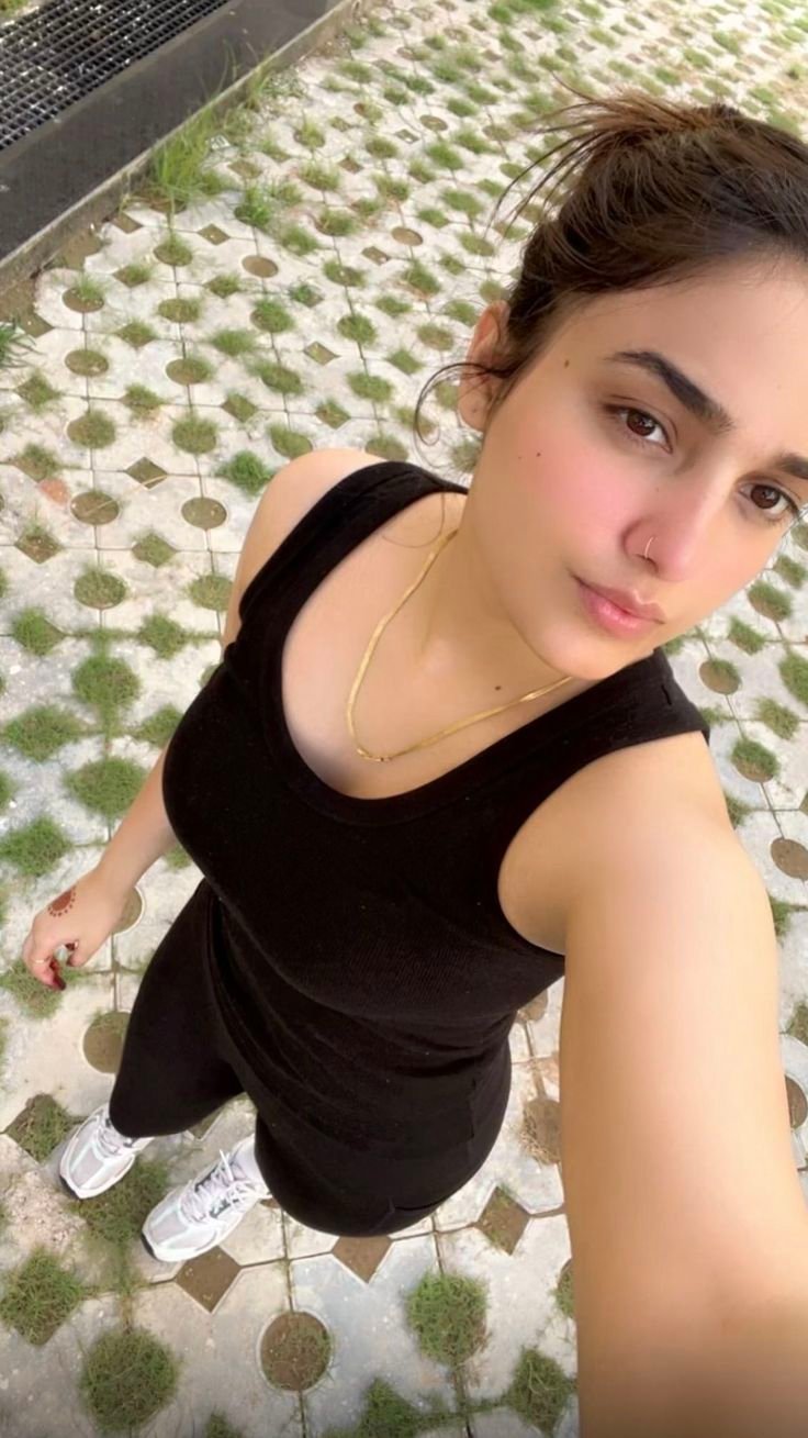 fresh face college girl escorts Electronic City