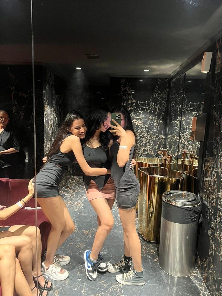 Jayanagar Seductive Tall Models