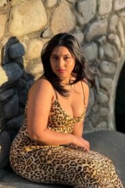 cheap college girl hotel service Jayanagar