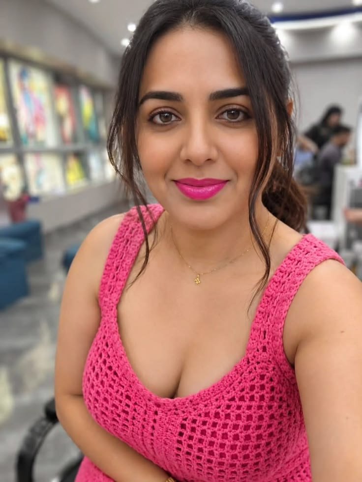 cheap college girl hotel service Jayanagar