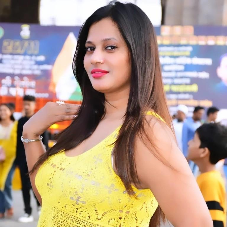 Curvy Independent Whitefield