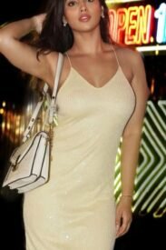 slim petite GFE service Electronic City