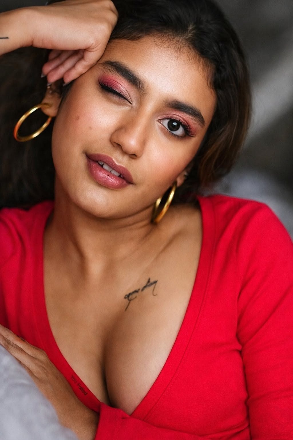 beautiful face slim escorts for dinner date
