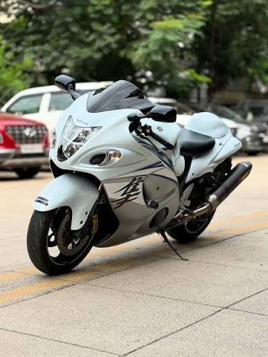 Suzuki Hayabusa for sale in low price Contact immediately in bishnupur