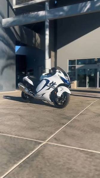 Suzuki Hayabusa for sale in low price Contact immediately in tirupathi