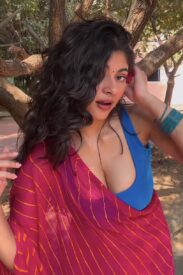 voluptuous mature aunty Whitefield